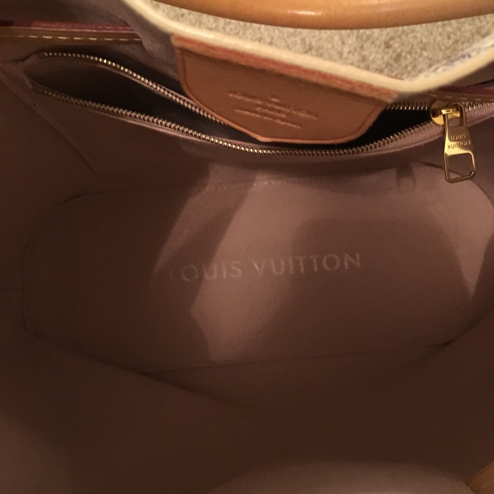 SOLD🌸 Louis Vuitton Girolata Azur Handbag 👜 - Picture 6 of 8